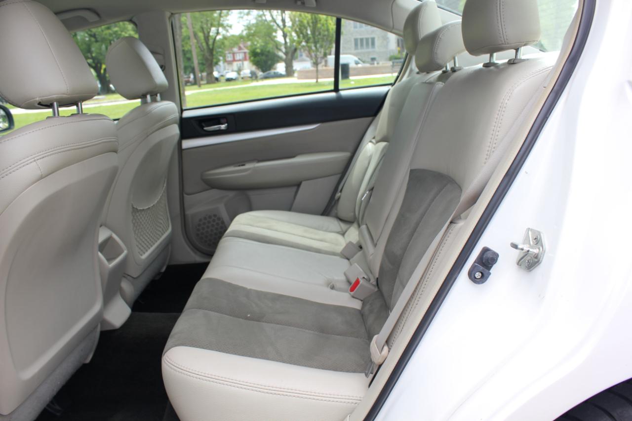 Subaru Legacy 2.5i Premium 2013
