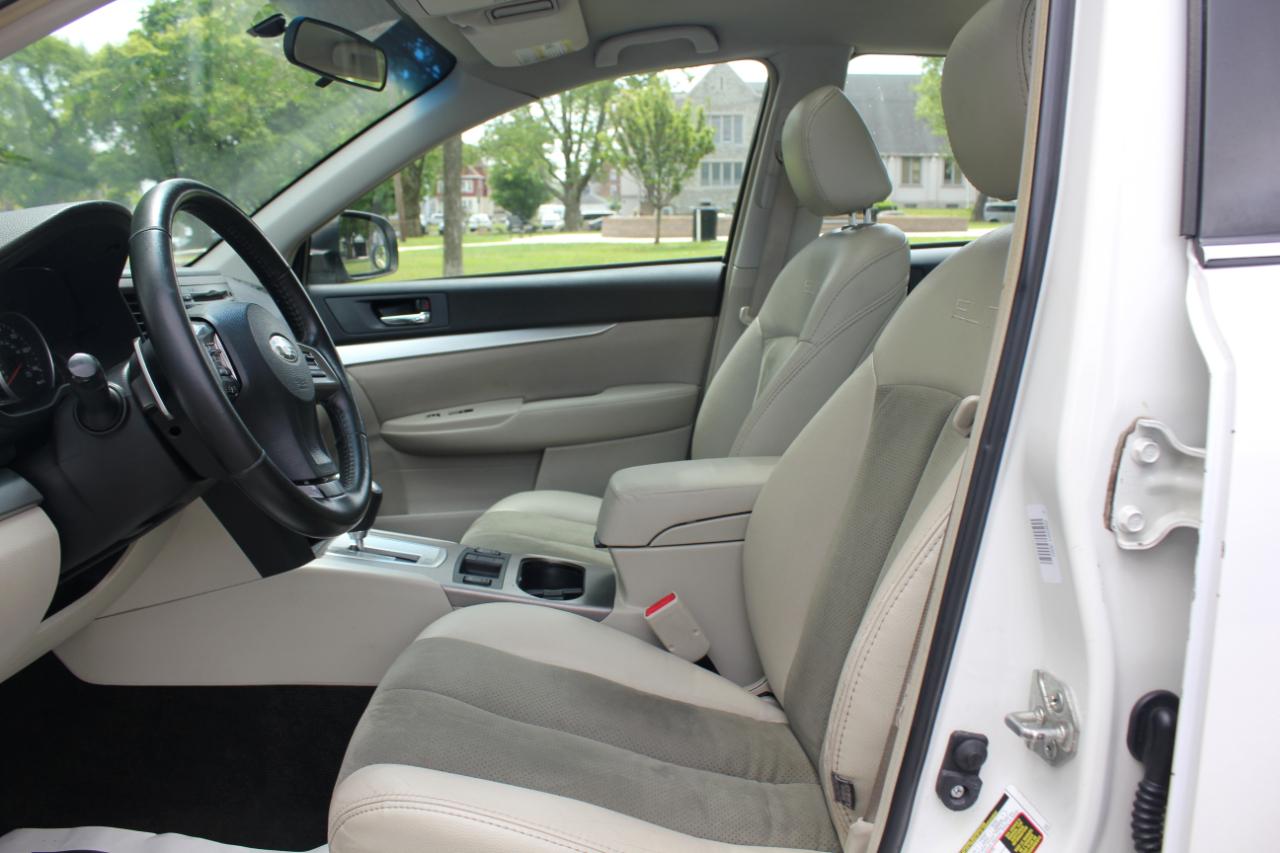 Subaru Legacy 2.5i Premium 2013