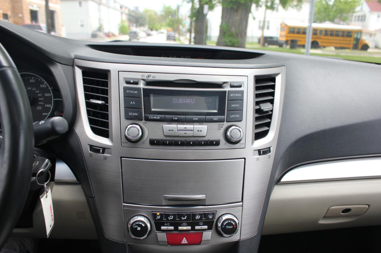 Subaru Legacy 2.5i Premium 2013