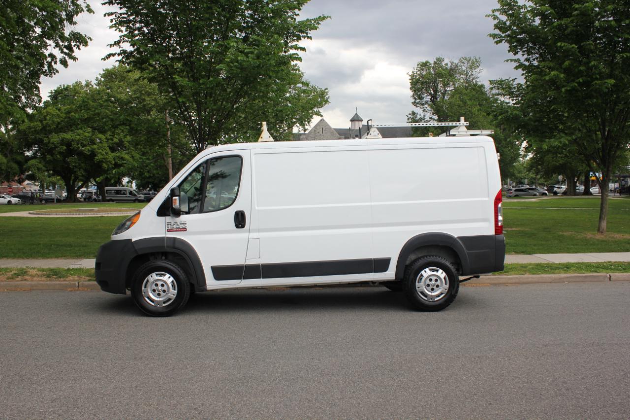 RAM Promaster 1500 Low Roof Tradesman 136-in. WB 2017
