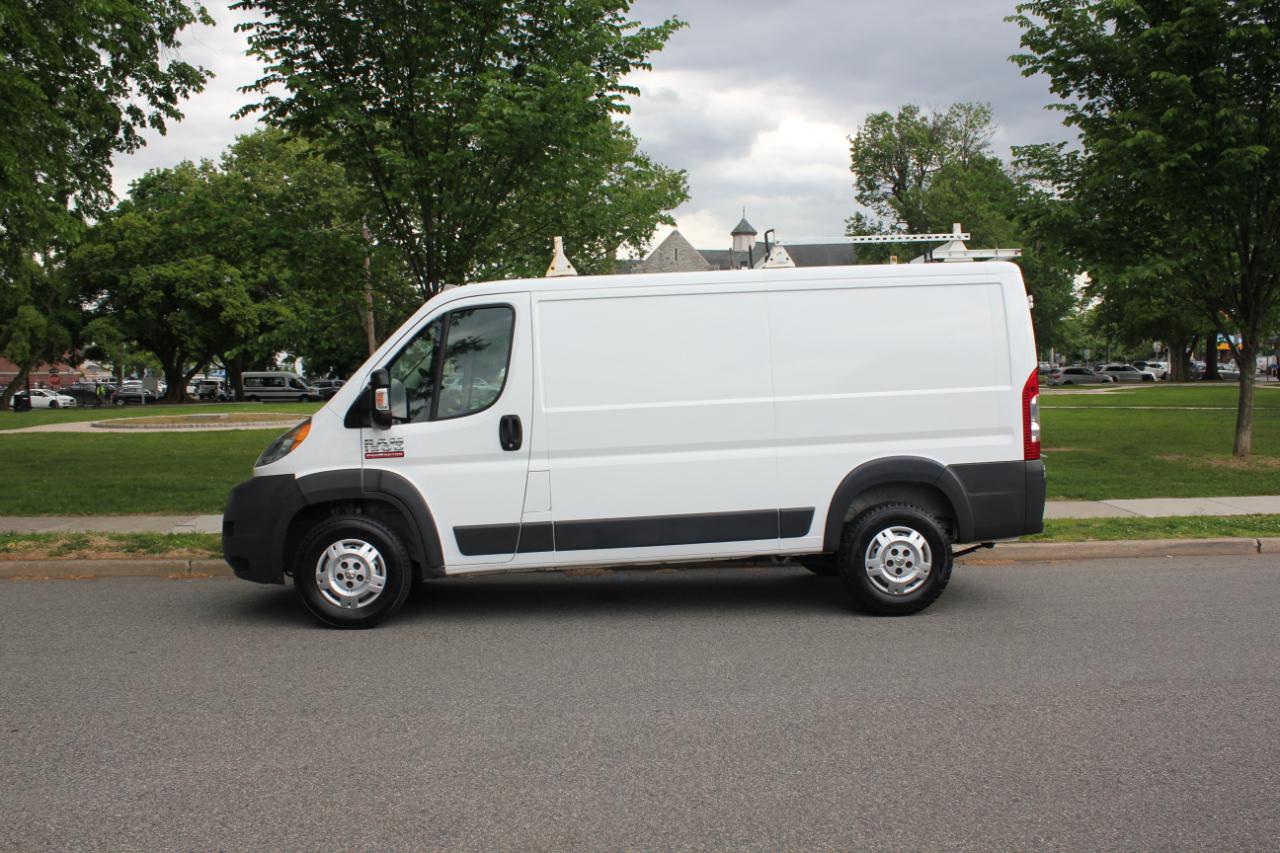RAM Promaster 1500 Low Roof Tradesman 136-in. WB 2017