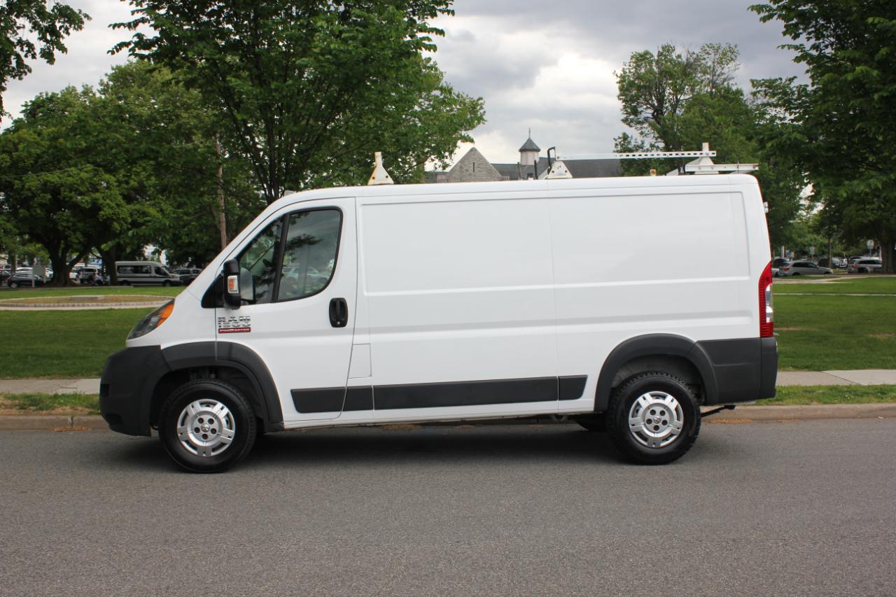 RAM Promaster 1500 Low Roof Tradesman 136-in. WB 2017