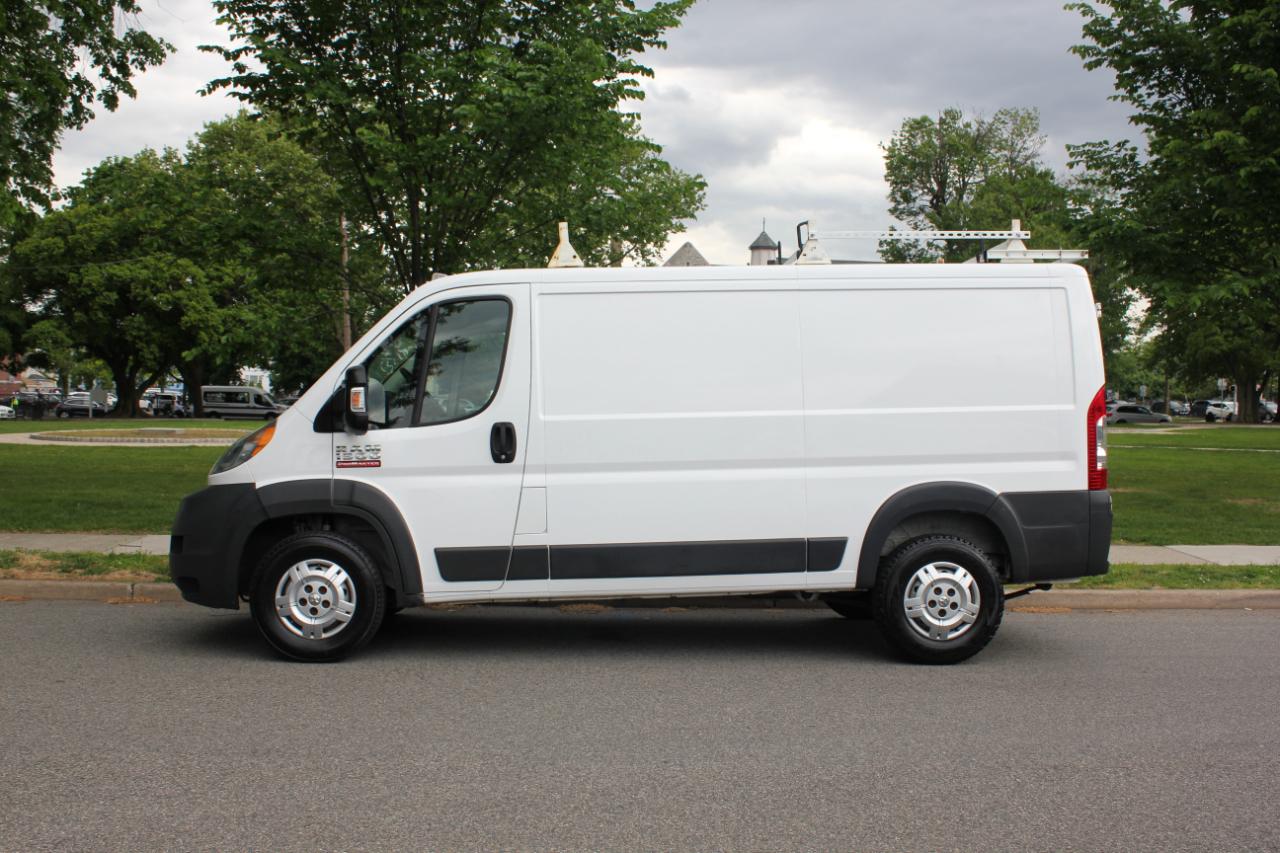 RAM Promaster 1500 Low Roof Tradesman 136-in. WB 2017