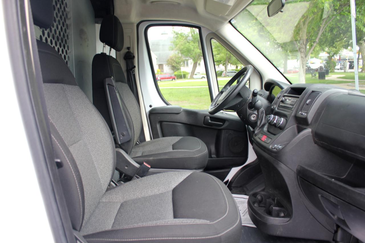 RAM Promaster 1500 Low Roof Tradesman 136-in. WB 2017