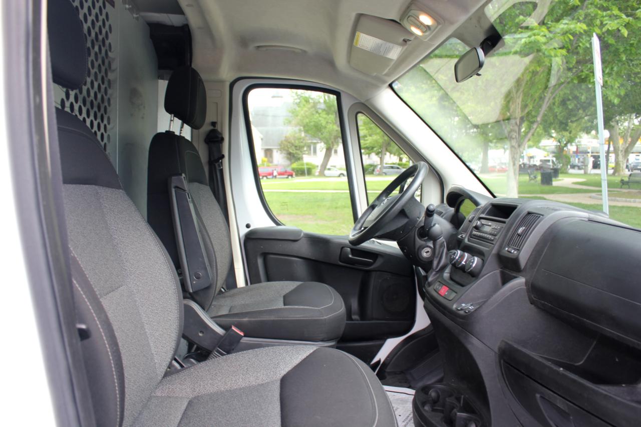 RAM Promaster 1500 Low Roof Tradesman 136-in. WB 2017
