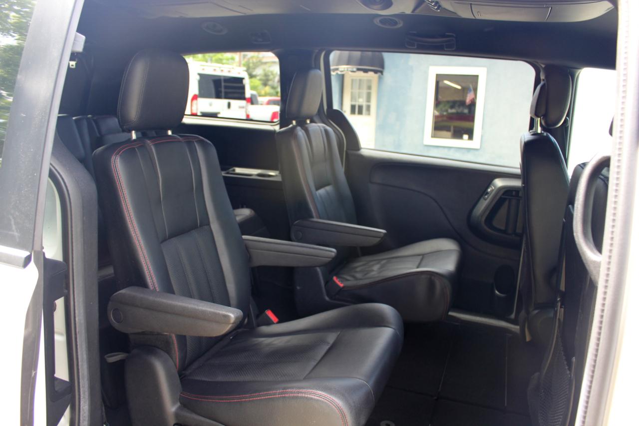Dodge Grand Caravan R/T 2016