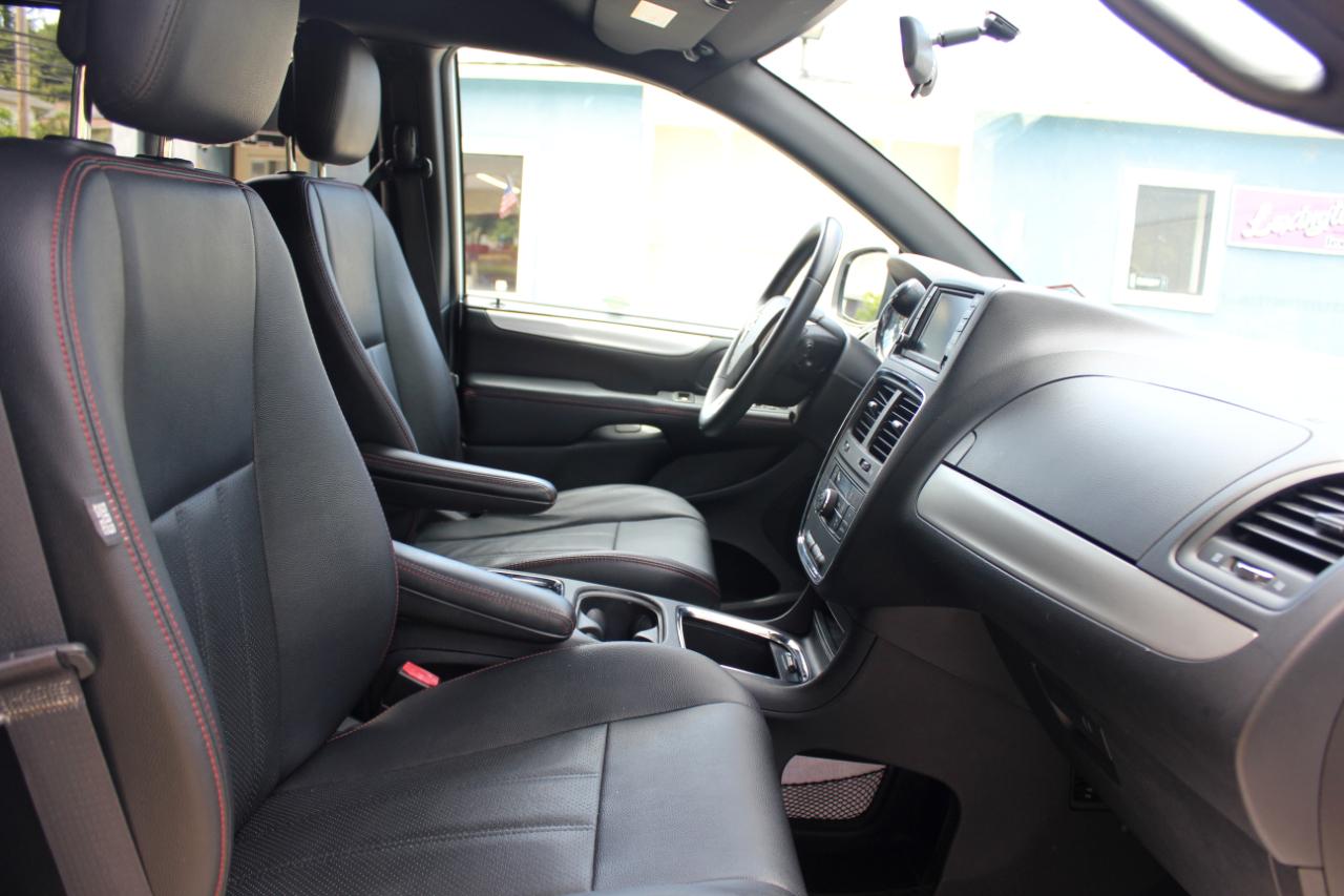Dodge Grand Caravan R/T 2016