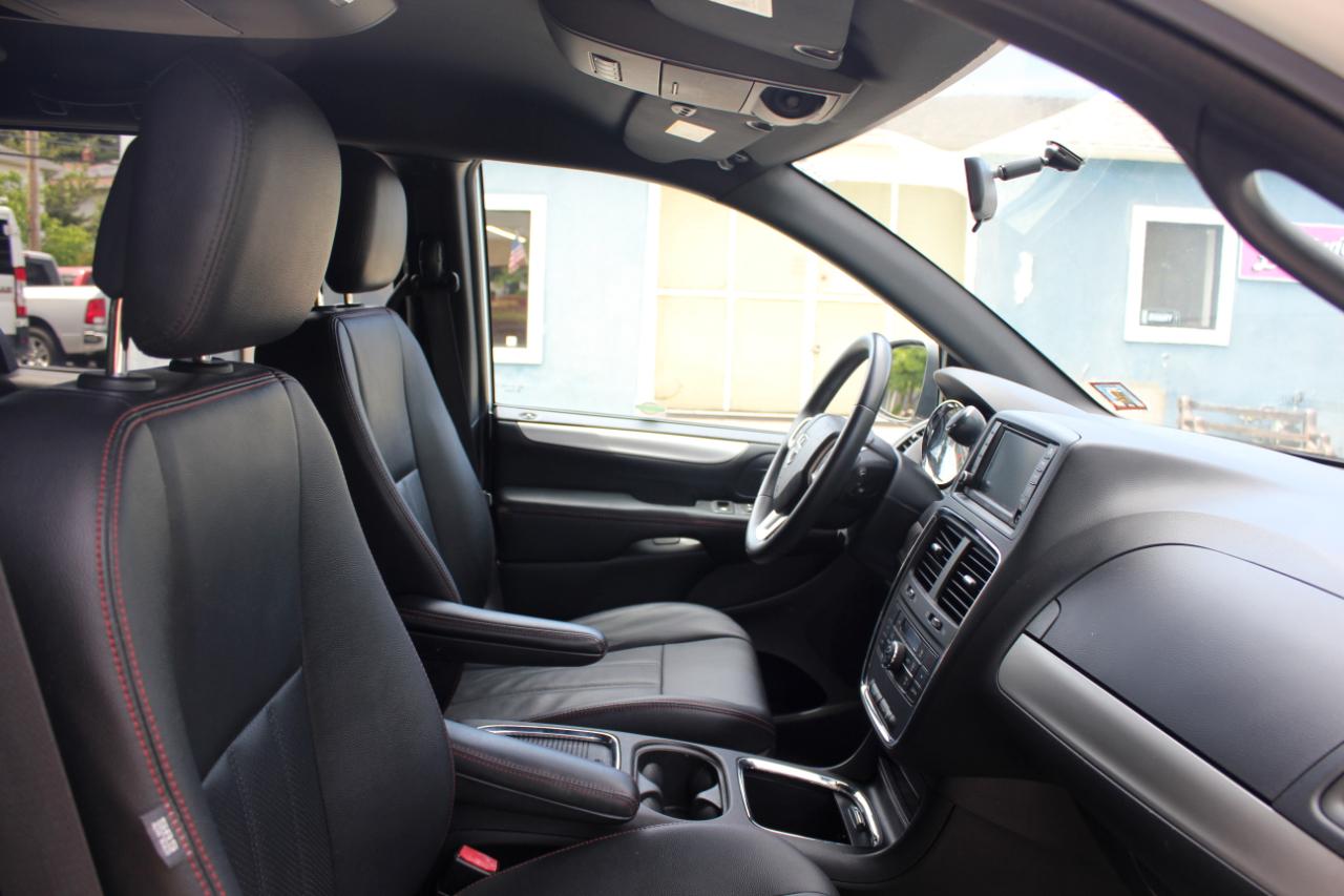 Dodge Grand Caravan R/T 2016