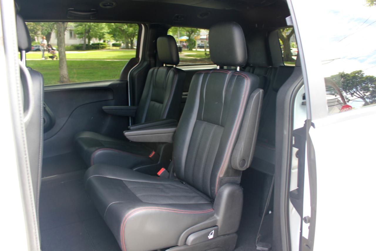 Dodge Grand Caravan R/T 2016