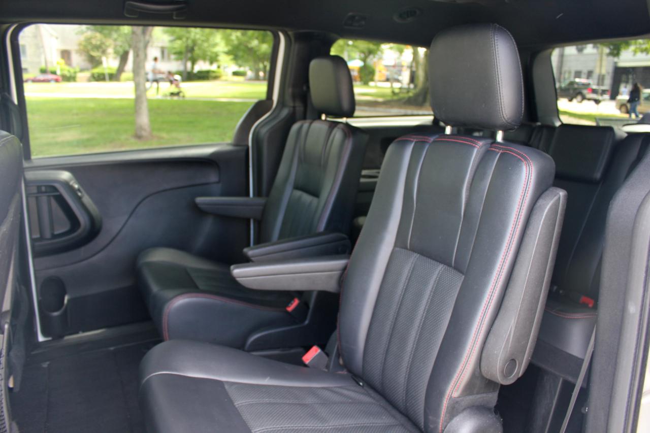Dodge Grand Caravan R/T 2016