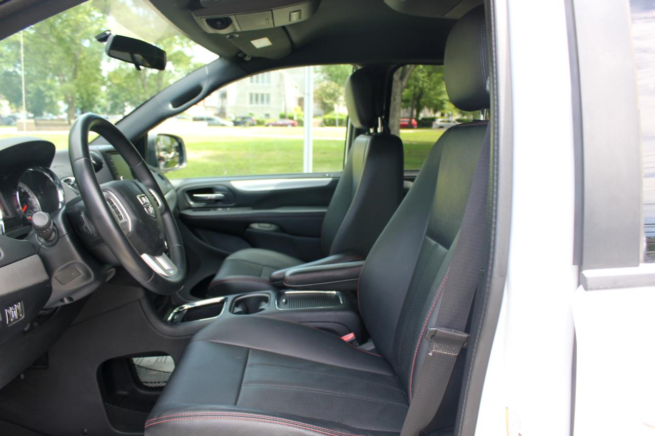 Dodge Grand Caravan R/T 2016