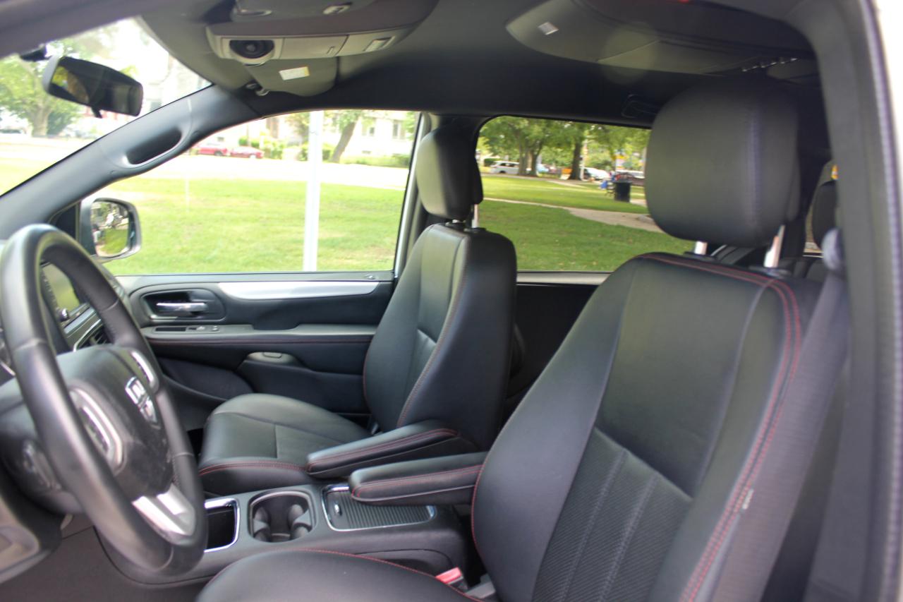 Dodge Grand Caravan R/T 2016