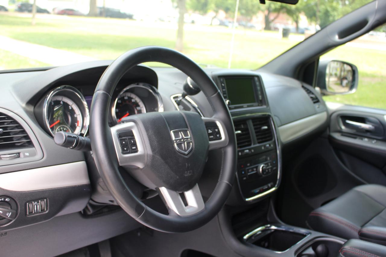 Dodge Grand Caravan R/T 2016