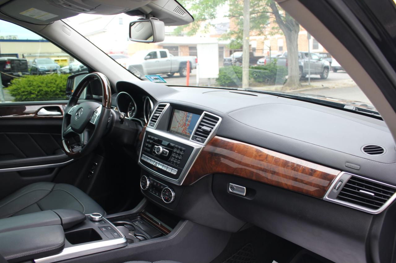 Mercedes-Benz GL-Class GL550 4MATIC 2015