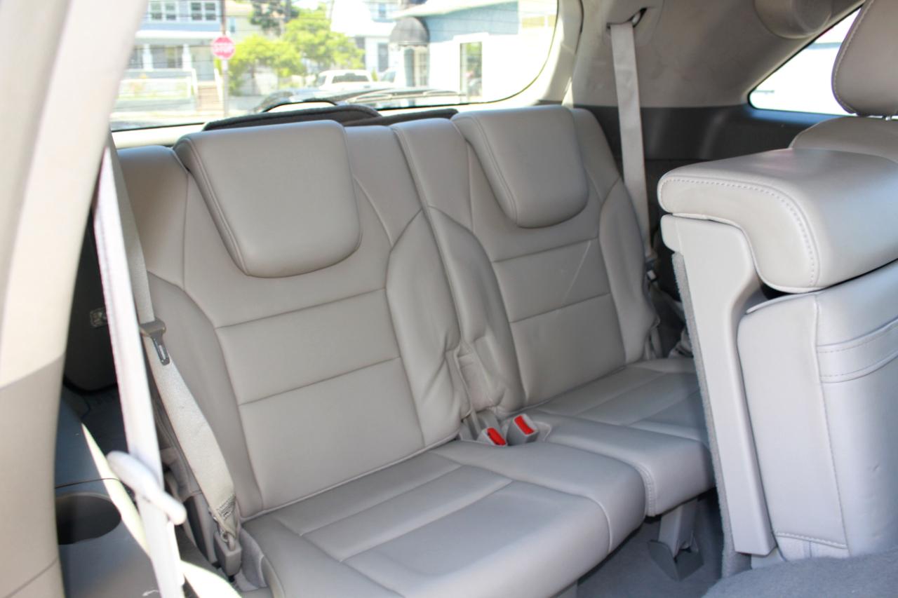 Acura MDX 6-Spd AT w/Tech and Entertainment Package 2012