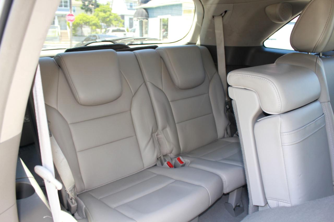 Acura MDX 6-Spd AT w/Tech and Entertainment Package 2012