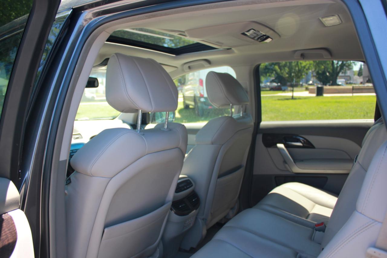 Acura MDX 6-Spd AT w/Tech and Entertainment Package 2012