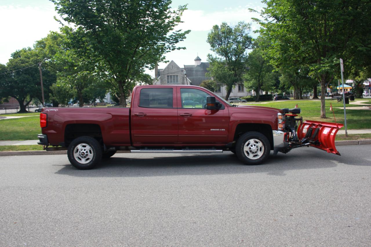Chevrolet Silverado 2500HD LT Crew Cab Long Box 4WD 2015
