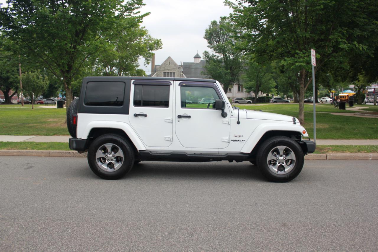 Jeep Wrangler Unlimited Sahara 4WD 2016