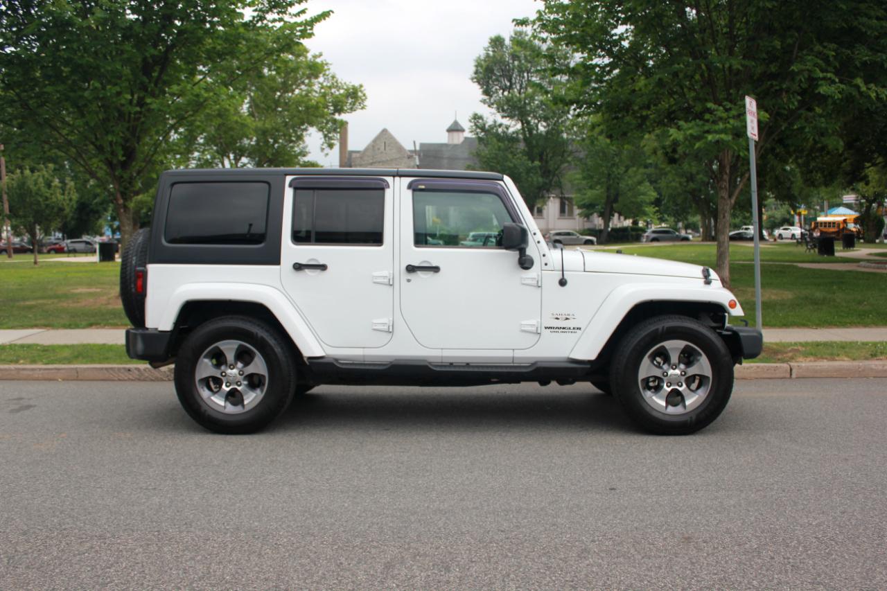 Jeep Wrangler Unlimited Sahara 4WD 2016