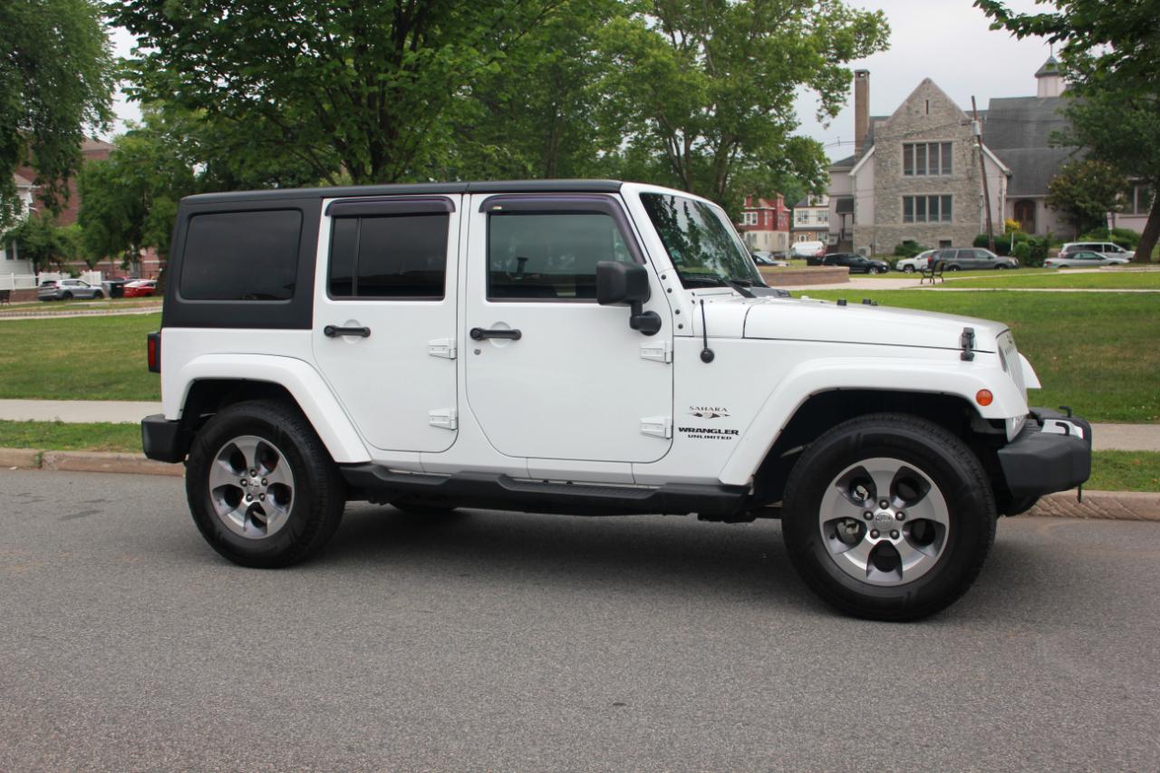 Jeep Wrangler Unlimited Sahara 4WD 2016