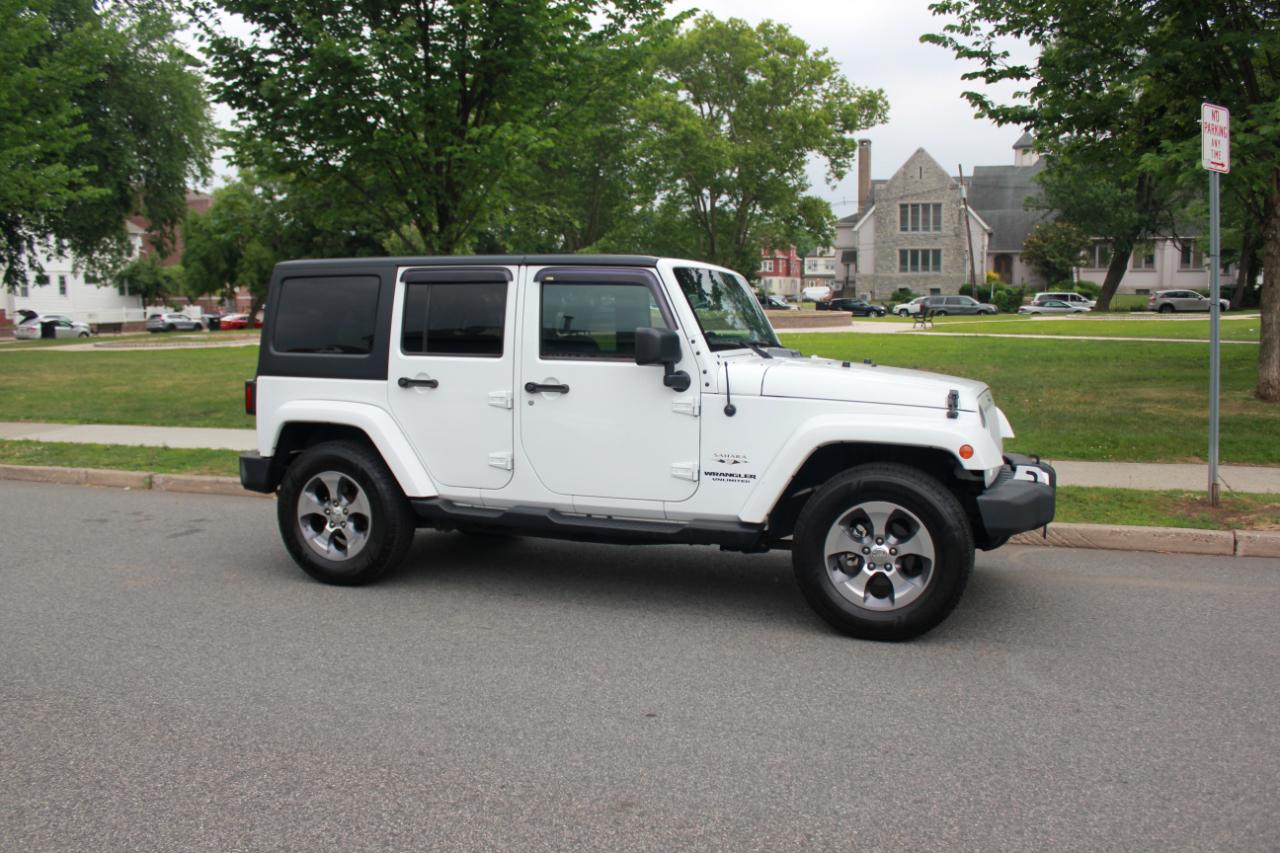 Jeep Wrangler Unlimited Sahara 4WD 2016