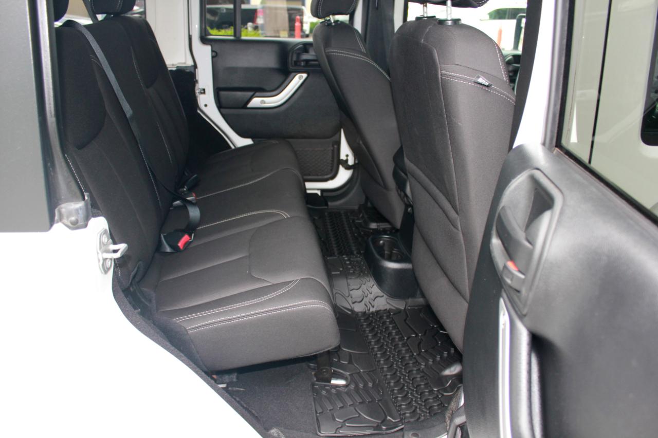 Jeep Wrangler Unlimited Sahara 4WD 2016
