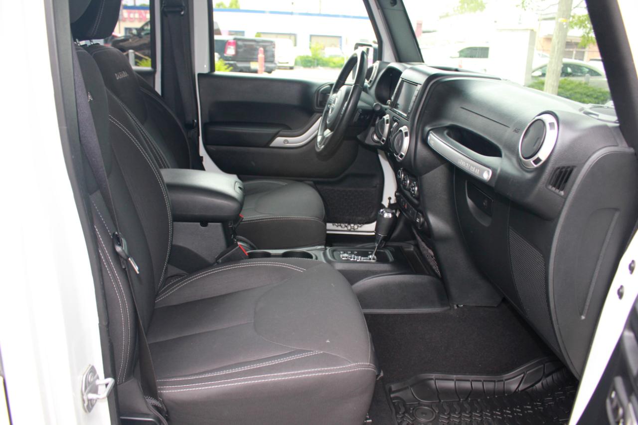 Jeep Wrangler Unlimited Sahara 4WD 2016