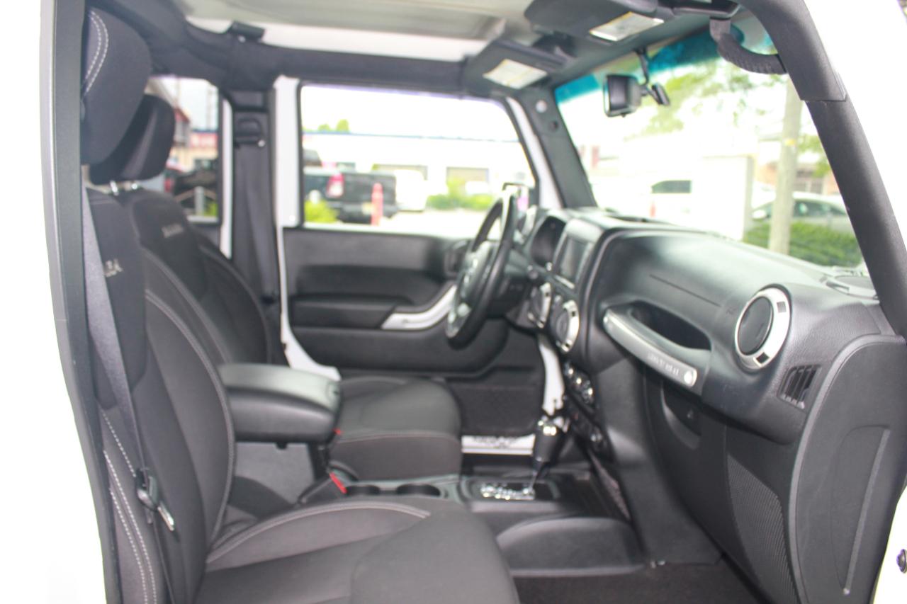 Jeep Wrangler Unlimited Sahara 4WD 2016