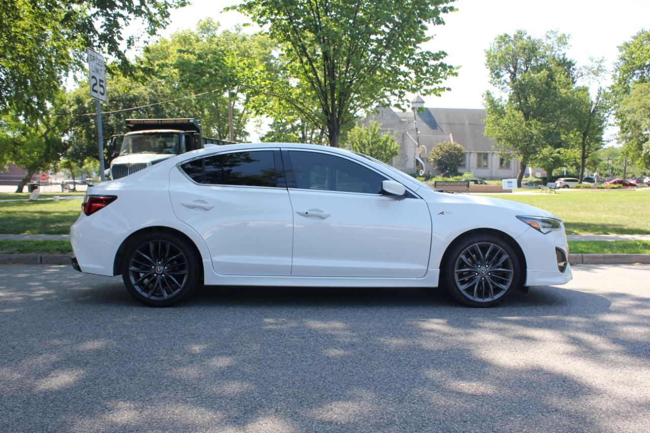 Acura ILX 8-Spd AT w/ Premium & A-SPEC Packages 2020