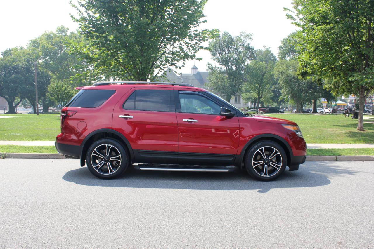 Ford Explorer Sport 4WD 2013