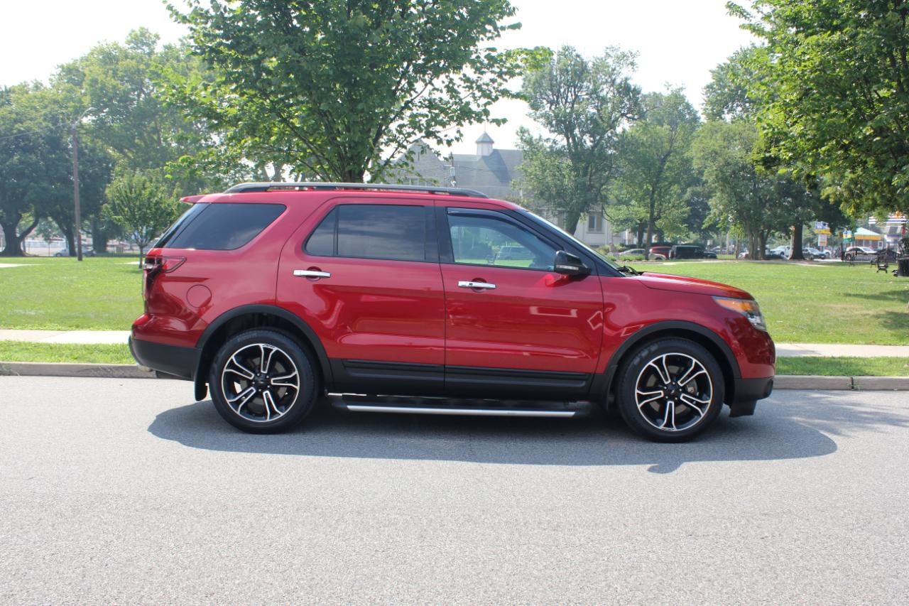 Ford Explorer Sport 4WD 2013