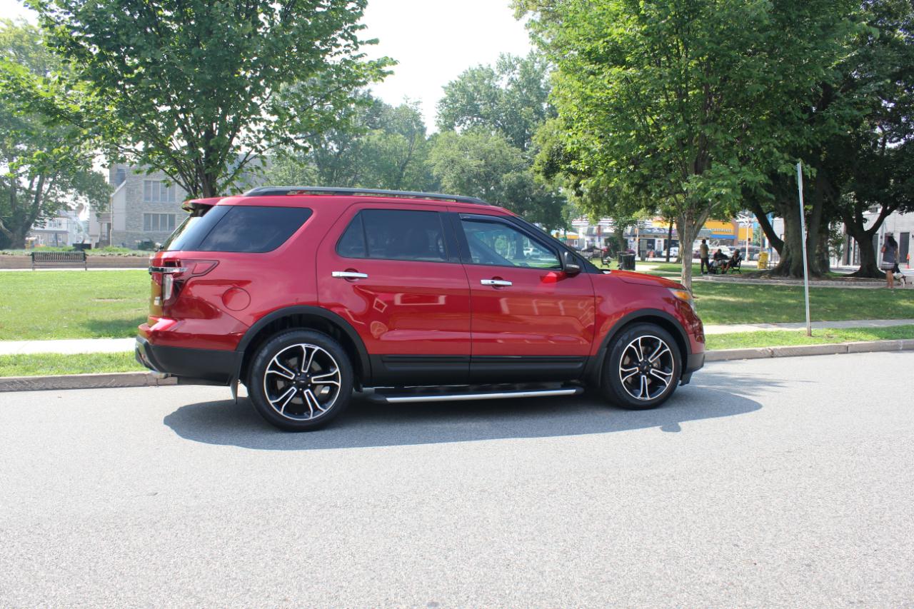 Ford Explorer Sport 4WD 2013