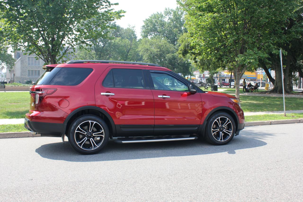Ford Explorer Sport 4WD 2013