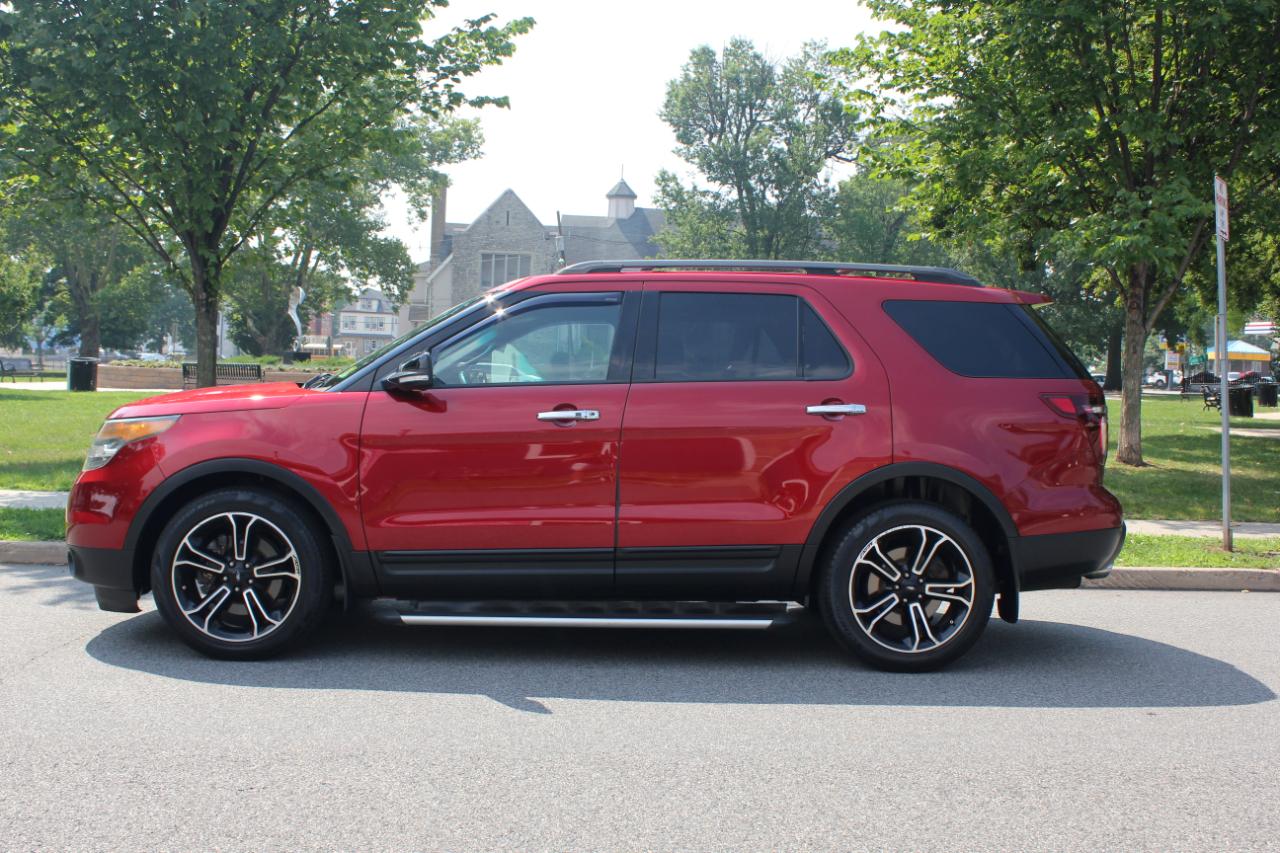 Ford Explorer Sport 4WD 2013