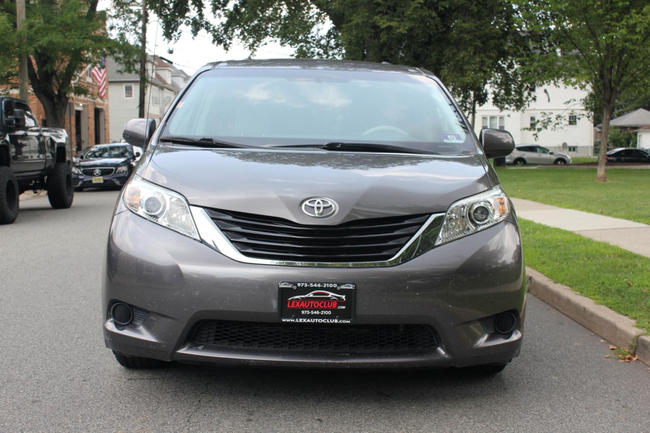 Toyota Sienna LE FWD 8-Passenger V6 2014