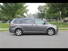 2014 Toyota Sienna 