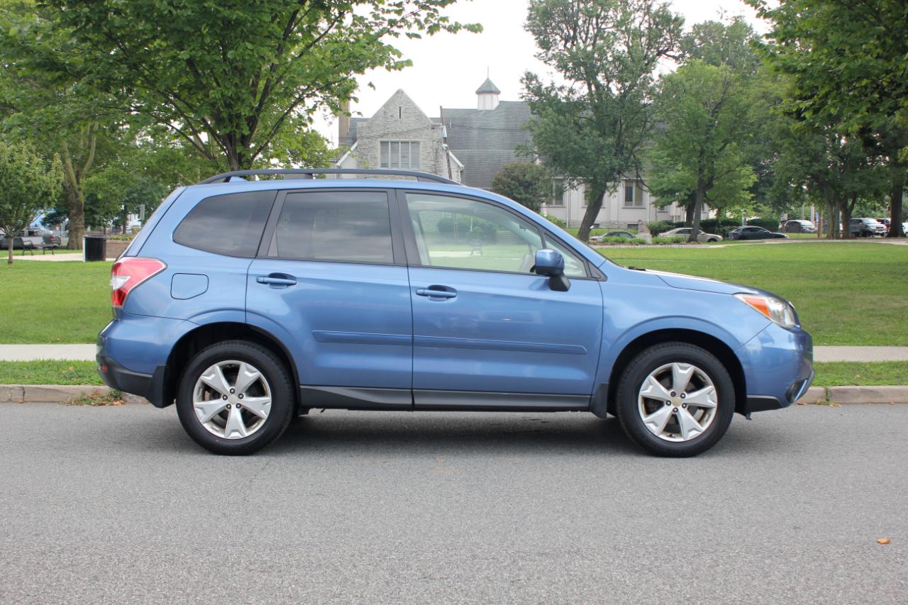 Subaru Forester 2.5i Premium PZEV CVT 2016