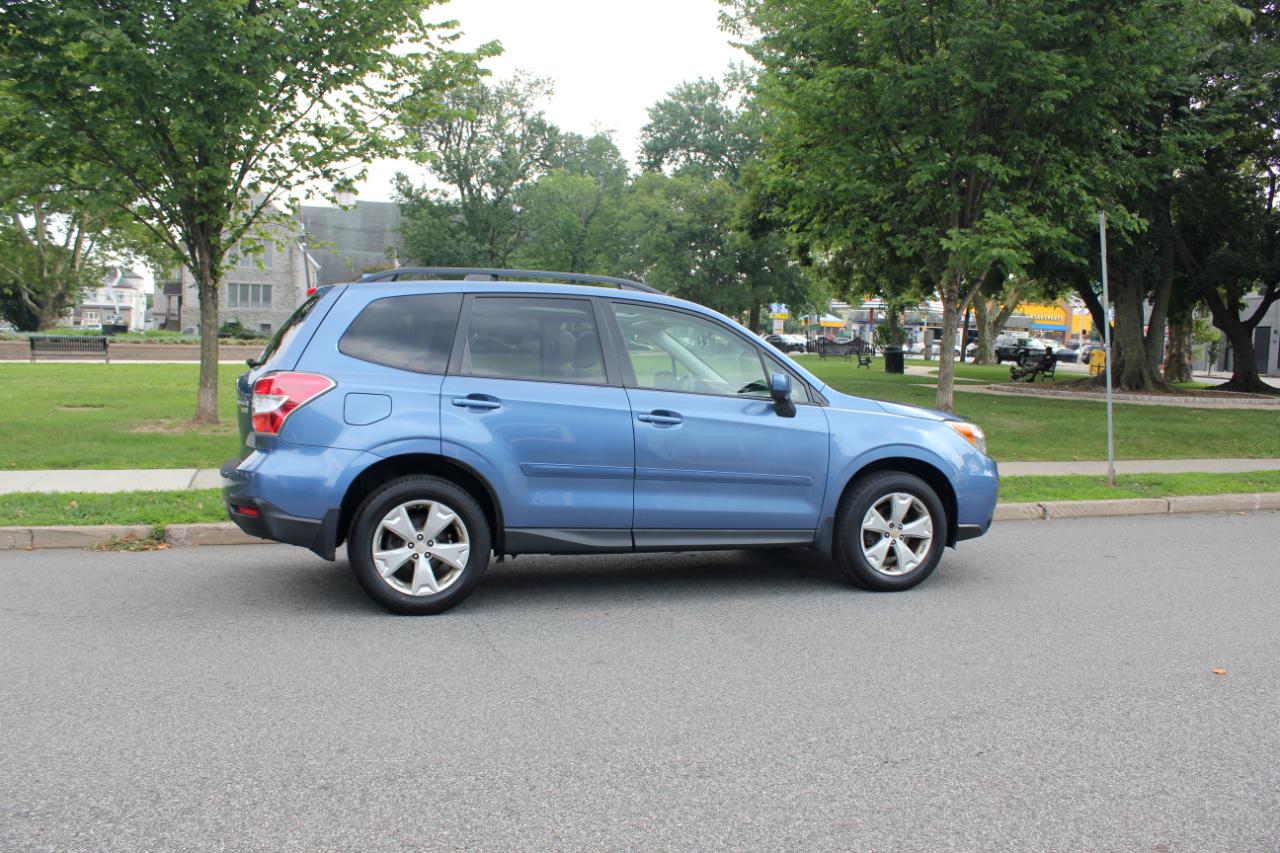 Subaru Forester 2.5i Premium PZEV CVT 2016