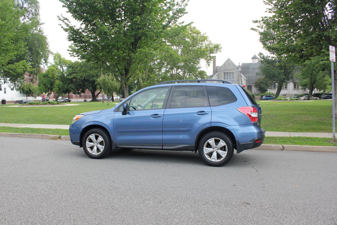 Subaru Forester 2.5i Premium PZEV CVT 2016