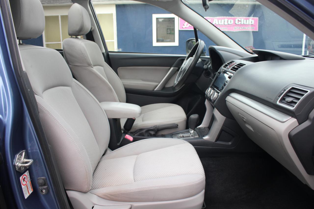 Subaru Forester 2.5i Premium PZEV CVT 2016
