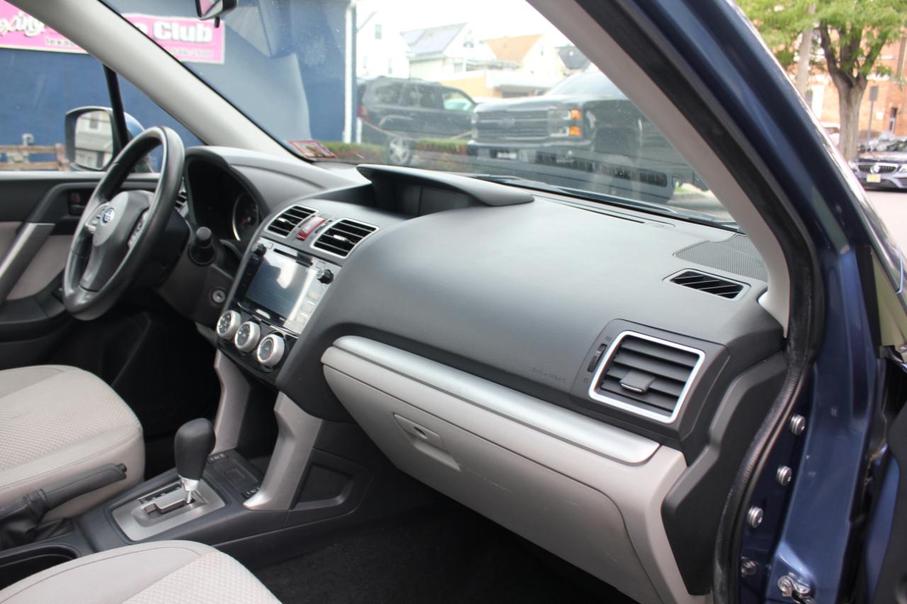 Subaru Forester 2.5i Premium PZEV CVT 2016