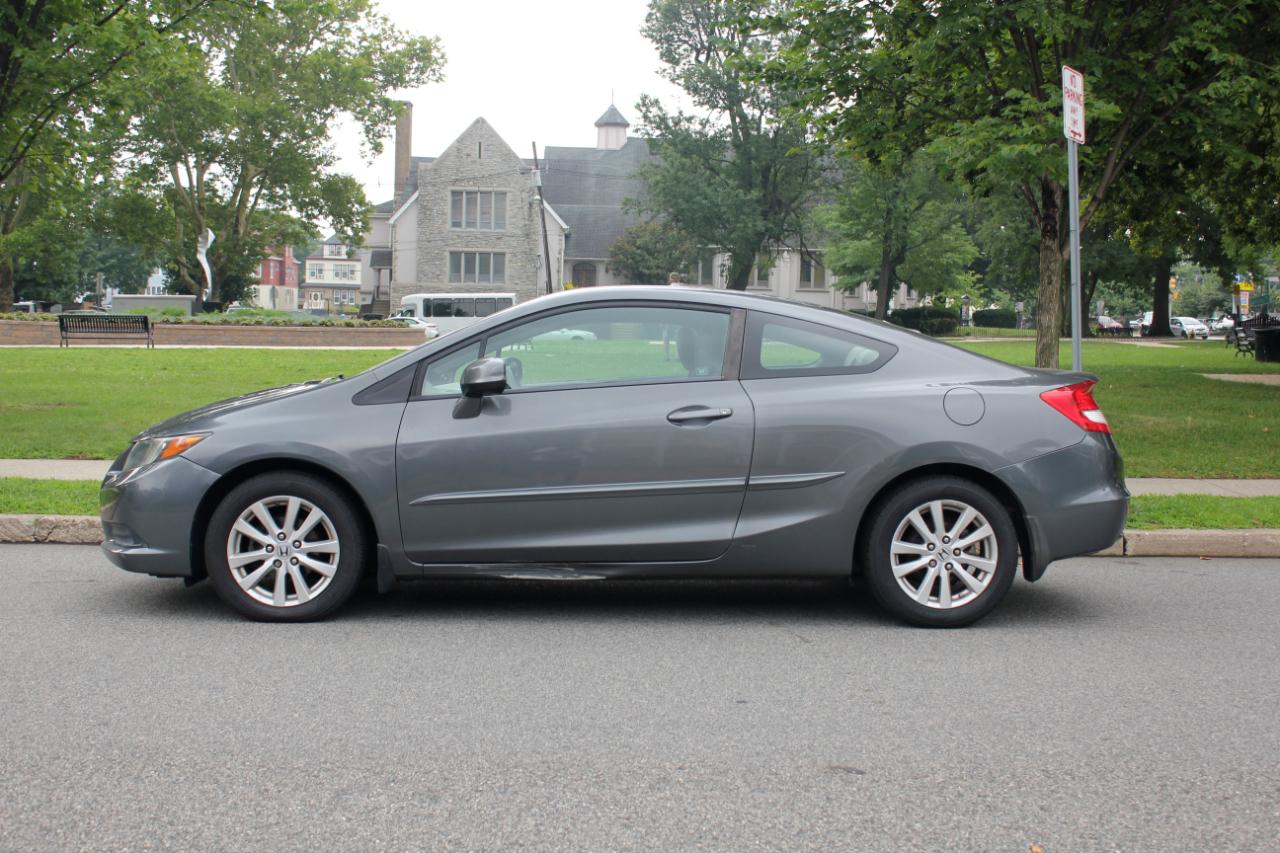 Honda Civic EX Coupe 5-Speed AT 2012