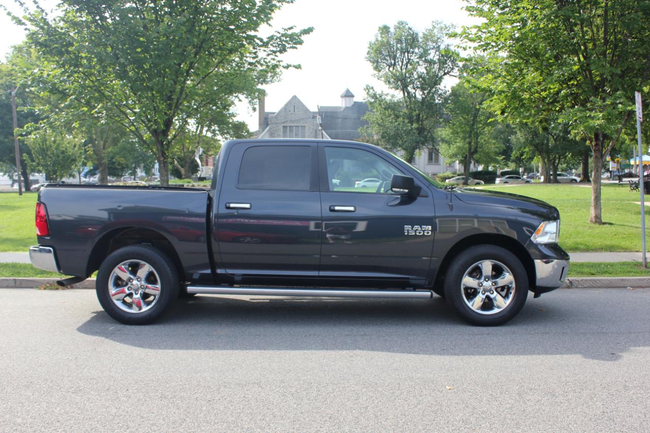 RAM 1500 Big Horn Crew Cab SWB 4WD 2018
