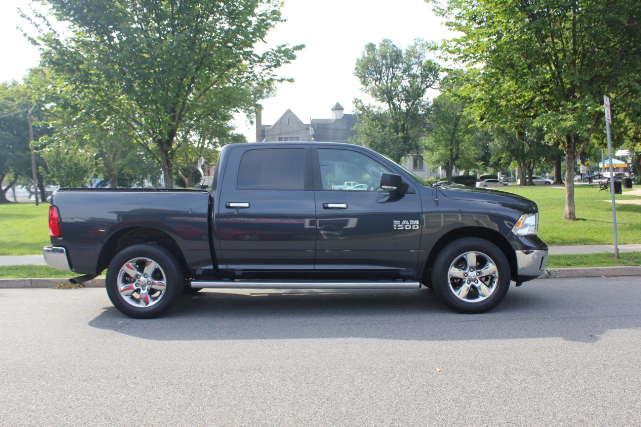 RAM 1500 Big Horn Crew Cab SWB 4WD 2018