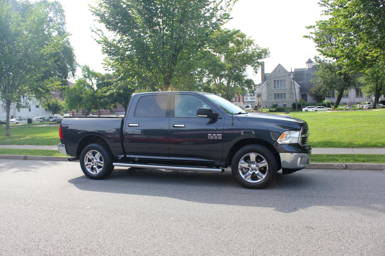 RAM 1500 Big Horn Crew Cab SWB 4WD 2018