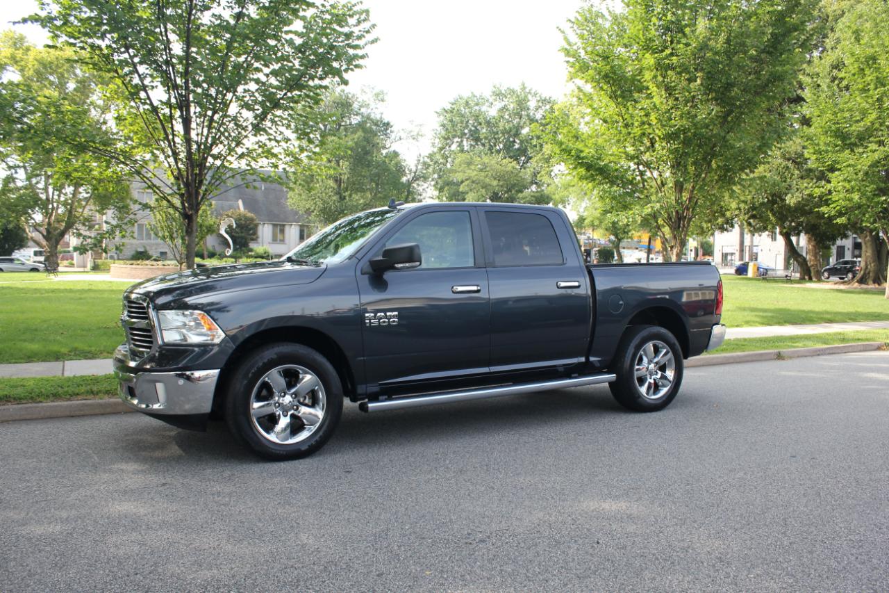 RAM 1500 Big Horn Crew Cab SWB 4WD 2018