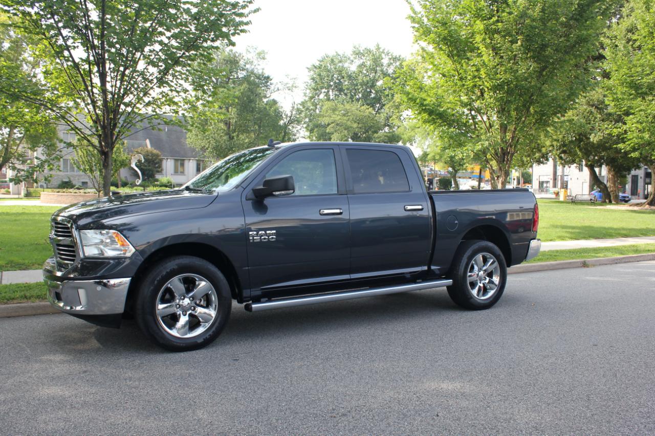 RAM 1500 Big Horn Crew Cab SWB 4WD 2018