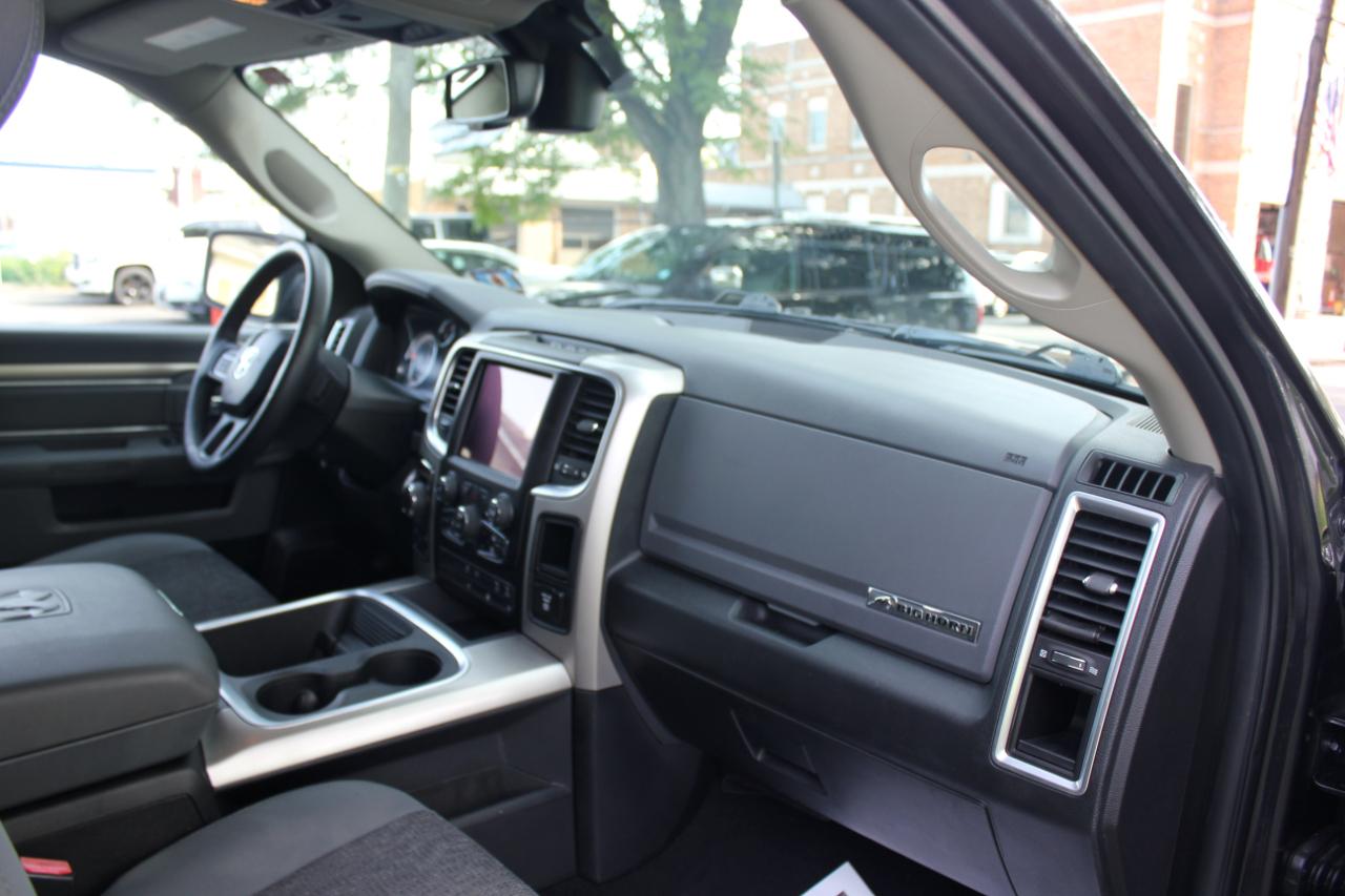 RAM 1500 Big Horn Crew Cab SWB 4WD 2018