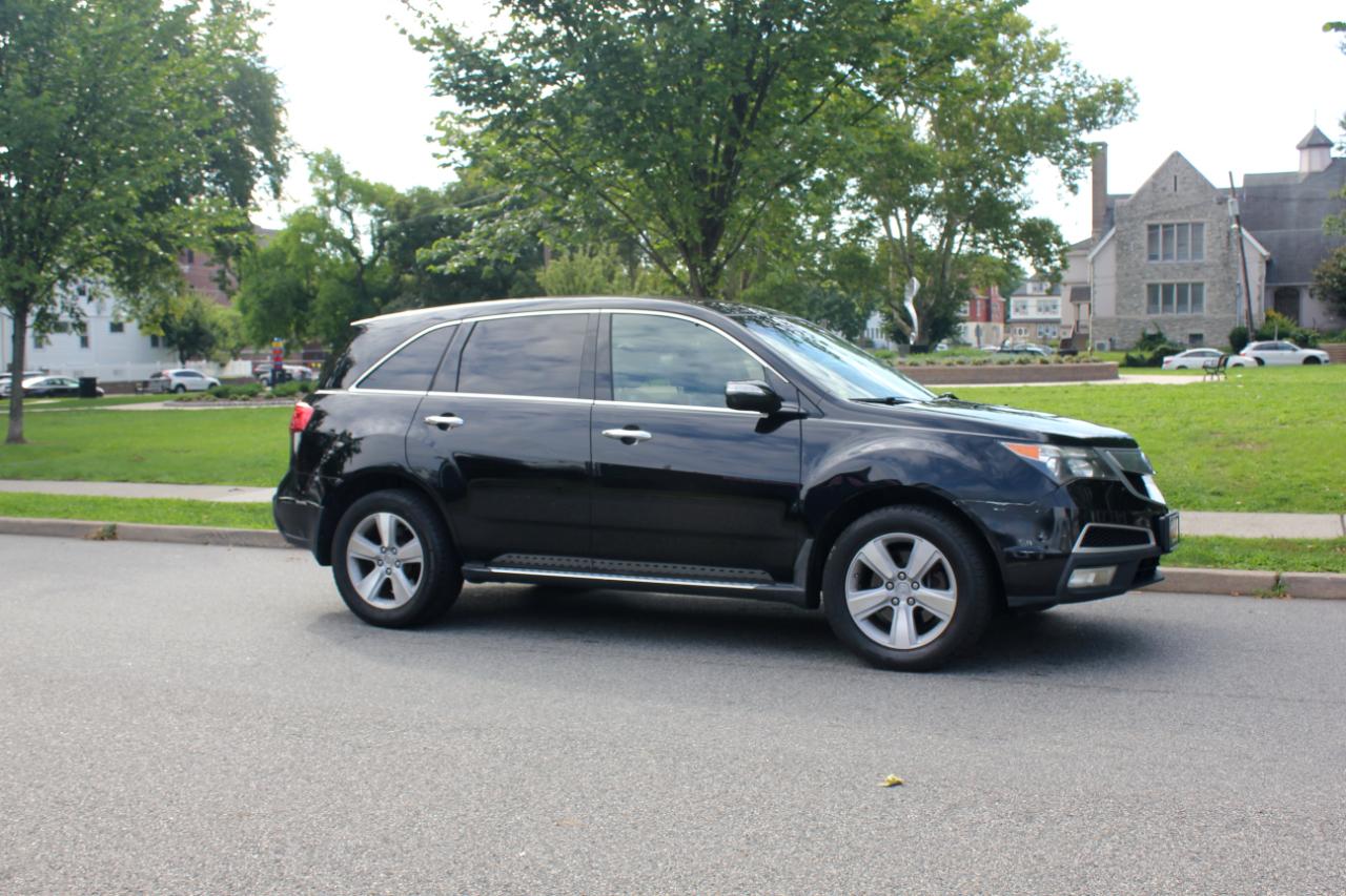 Acura MDX 6-Spd AT w/Tech and Entertainment Package 2011